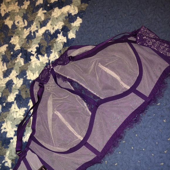 Halter lace long line bra. - Picture 8 of 8